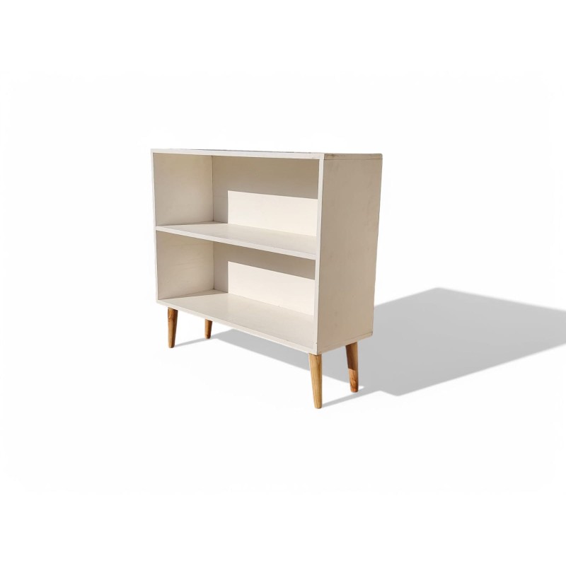 White Retro Style Bookshelf with Tapered Legs | FurniCape